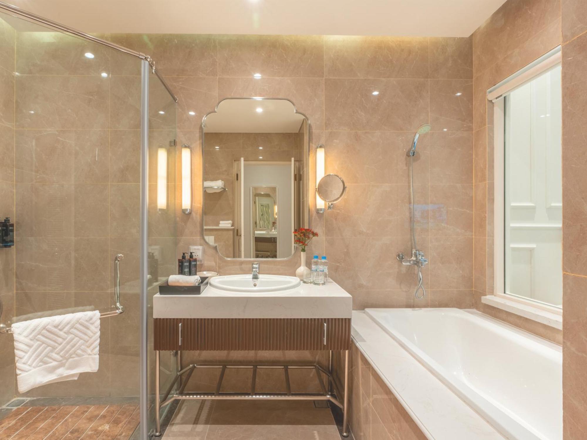 Legend Valley Hotel Ha Nam Phu Ly 외부 사진
